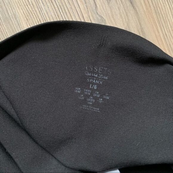 Assets by Spanx Seamless Slimming Leggings - Picture 3 of 7